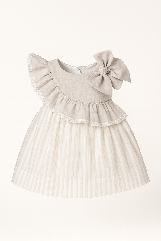 Baby Girl Ruffle Dress with Bow – Sweetness in Every Detail