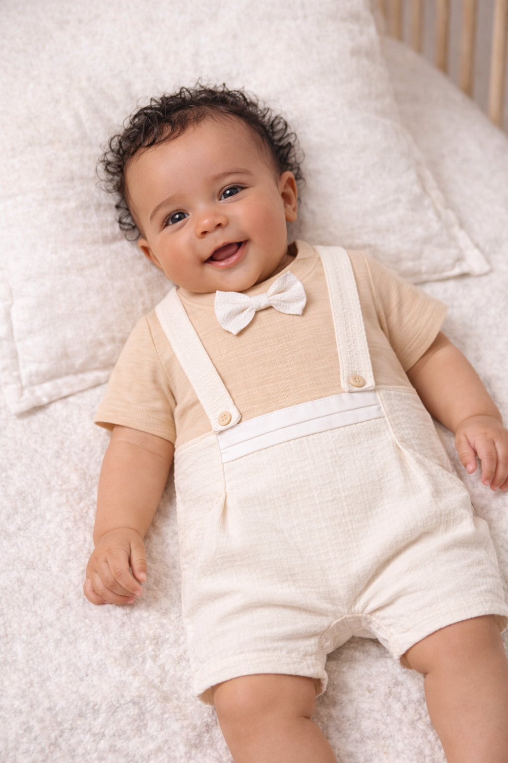 Cream Gentle Charm Suspender Set