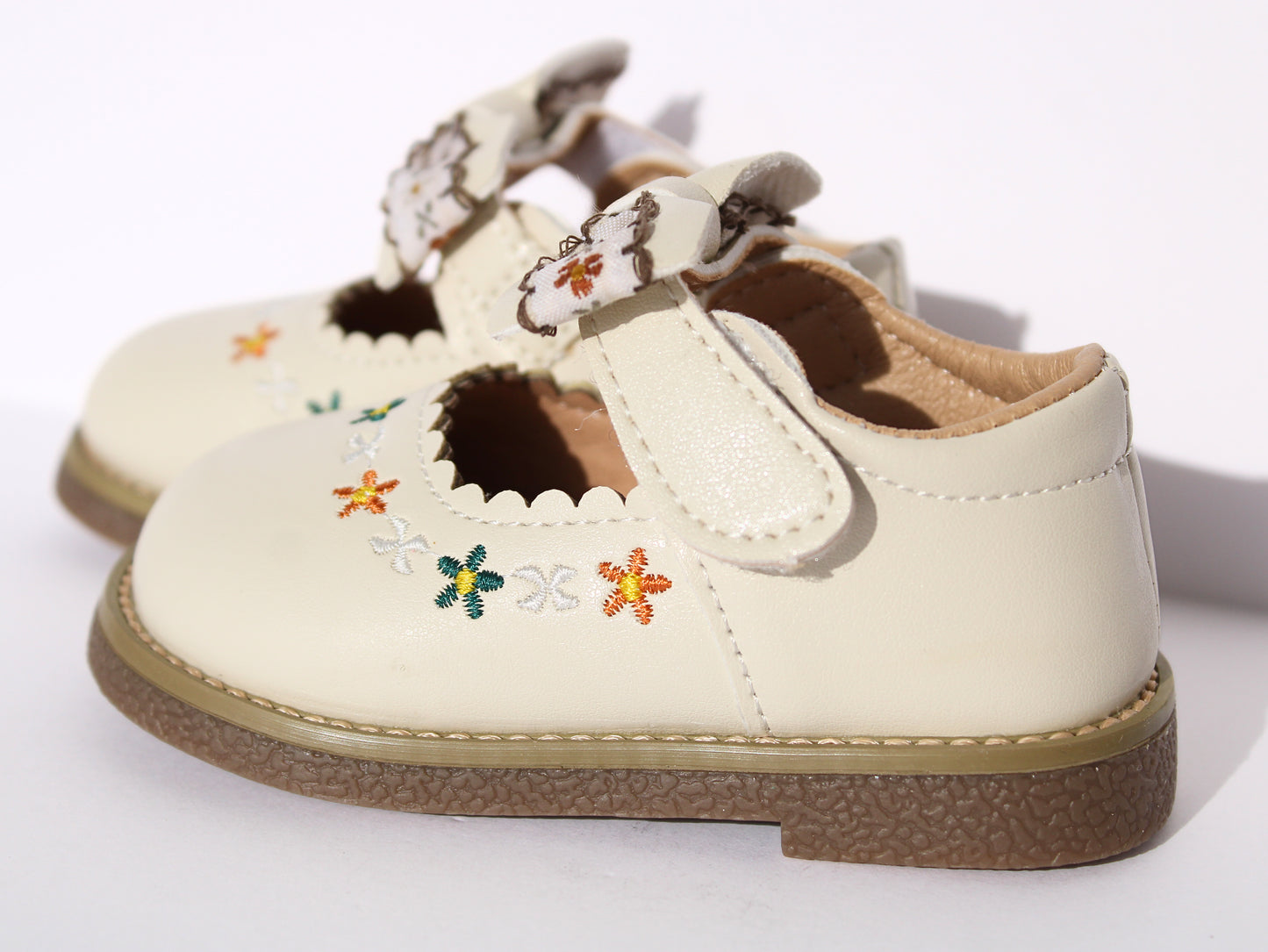 Floral Embroidered Mary Jane Shoes