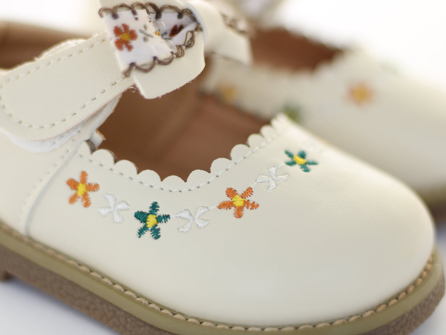 Floral Embroidered Mary Jane Shoes