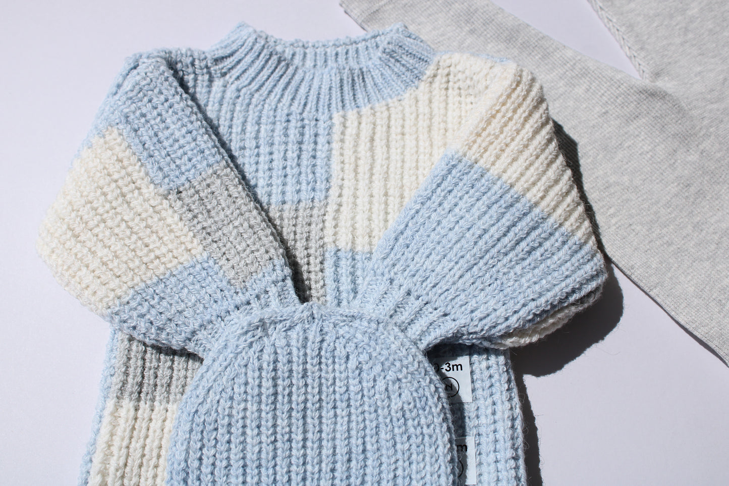 Color- Block Knit Sweater Set