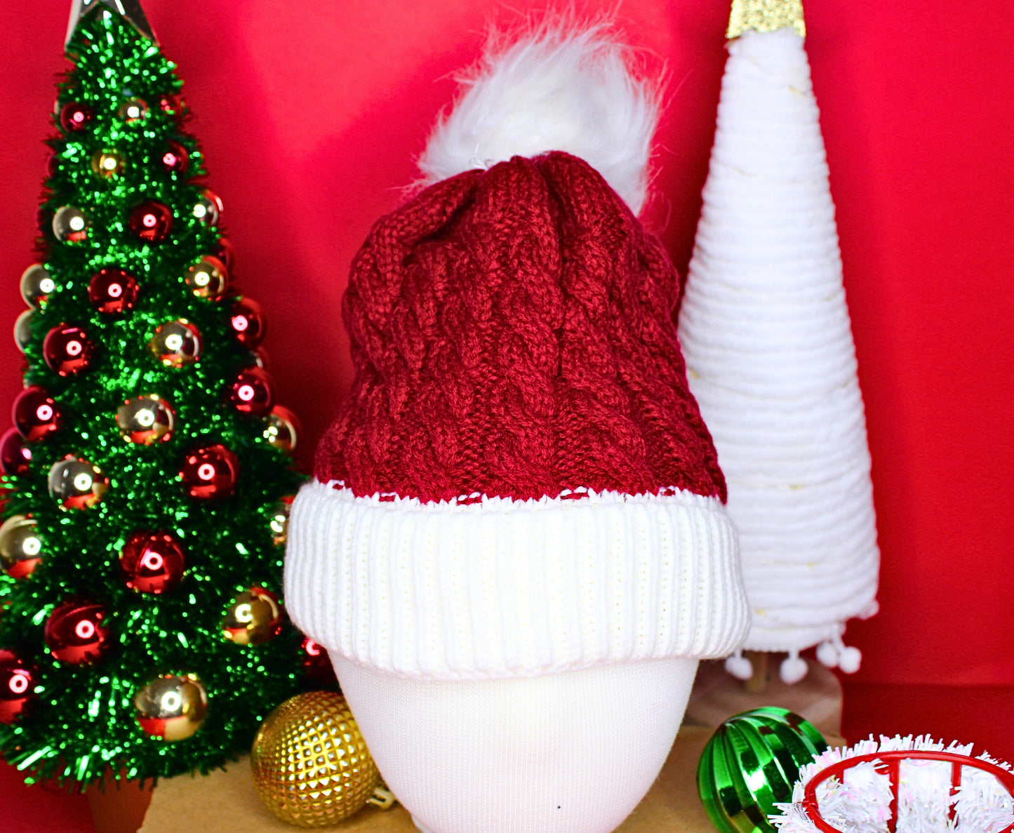 Gorro Navideño Tejido con Pompón para Bebés